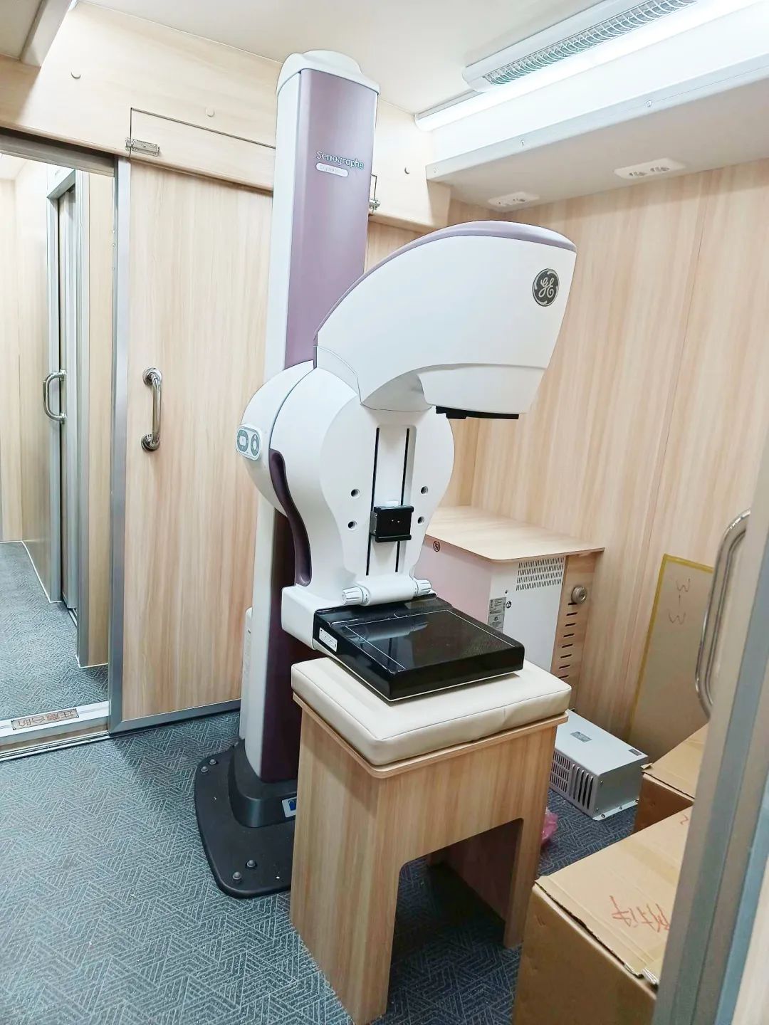 壹定发“两癌”筛查车来了，为女性撑起健康“保护伞”！