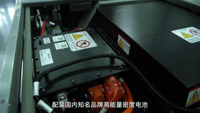 壹定发观光车亮相2023世界动力电池大会，为盛会增添绿色动力！