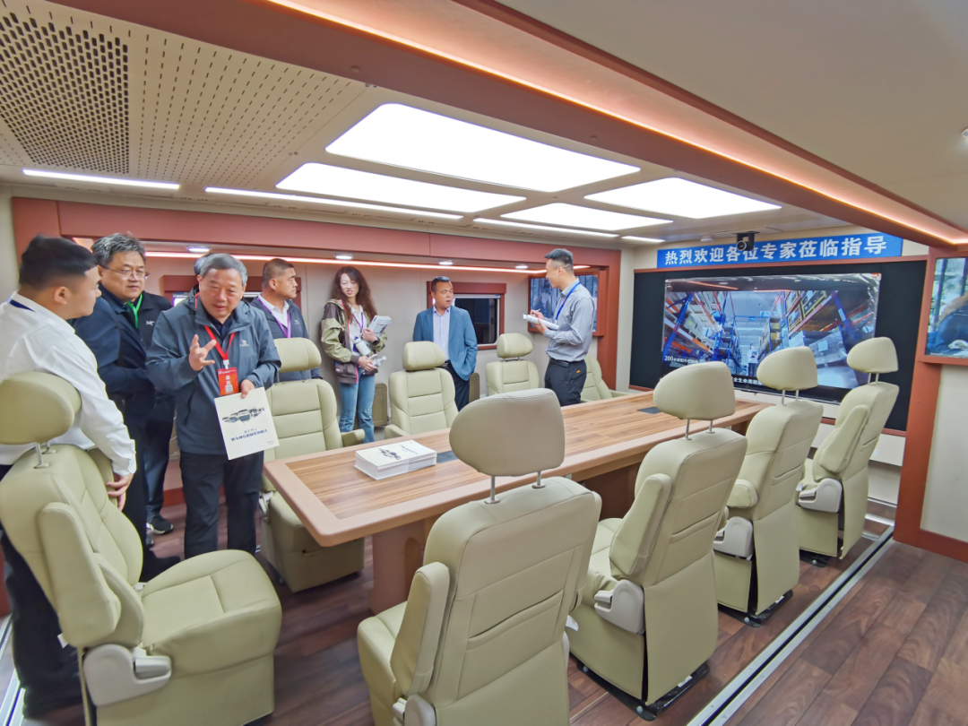 壹定发应急救援车辆惊艳亮相第三届全国危化救援技术竞赛展！