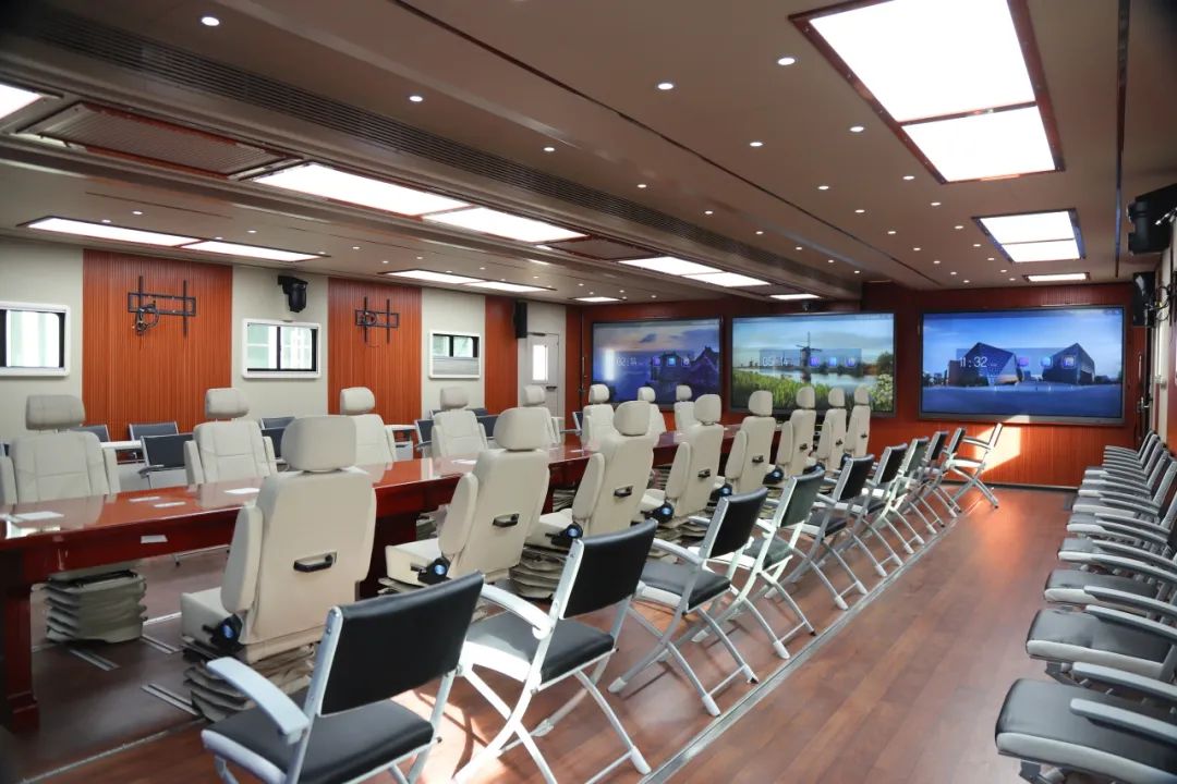 壹定发应急救援车辆惊艳亮相第三届全国危化救援技术竞赛展！