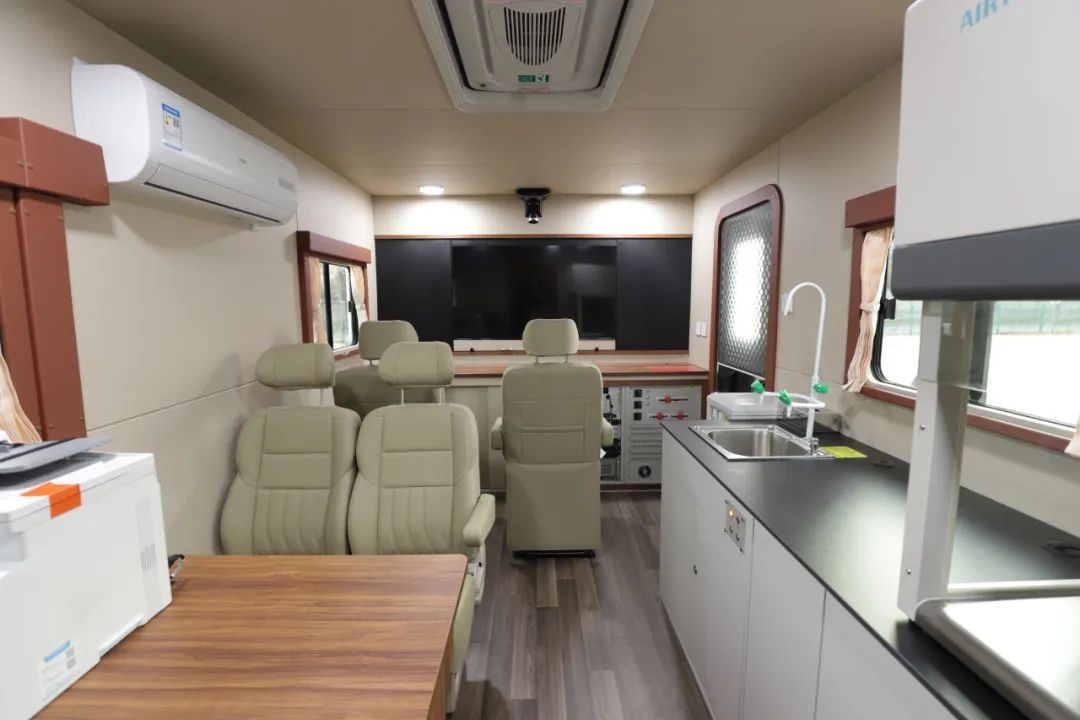 壹定发勘察消防车，持续推动火灾调查工作创新发展！