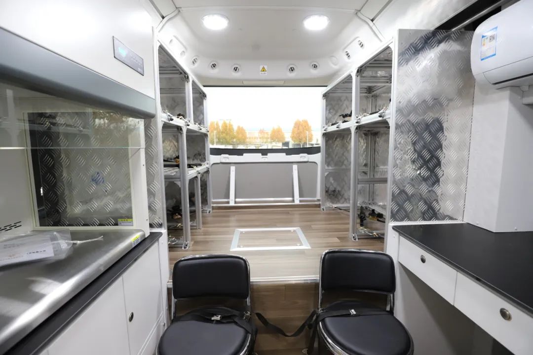 壹定发勘察消防车，持续推动火灾调查工作创新发展！