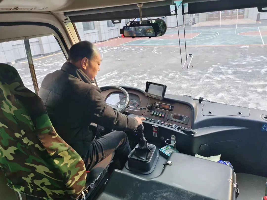 壹定发专用车森林消防车辆冬季服务巡检启动，为守护森林安全贡献力量！
