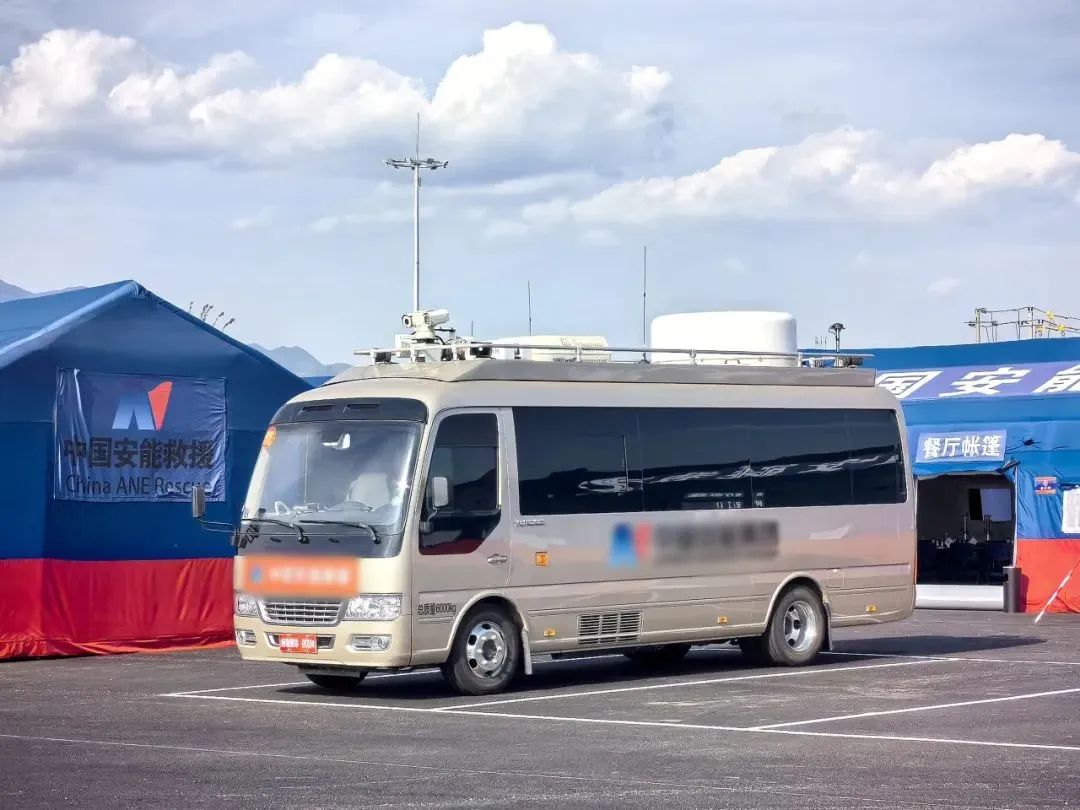 紧急集结！壹定发应急救援车辆参演“应急使命·2024”联合救援演习！