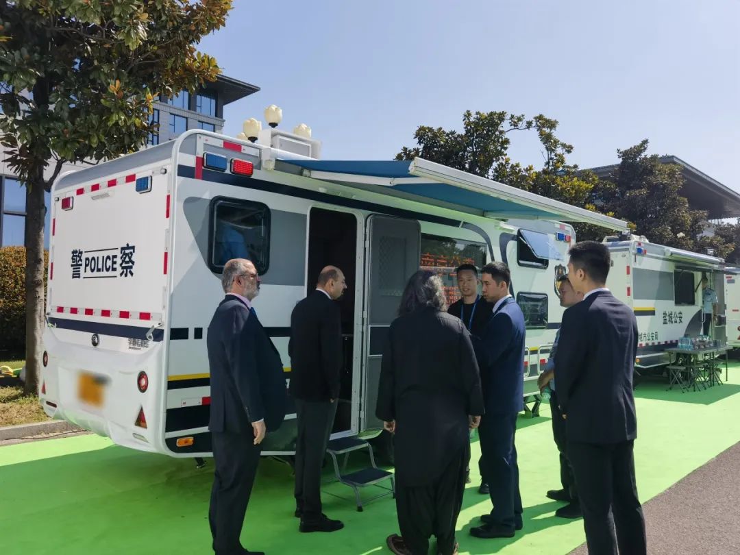 壹定发专用车亮相全球公共安全合作论坛（连云港），为全球普遍安全建设贡献力量