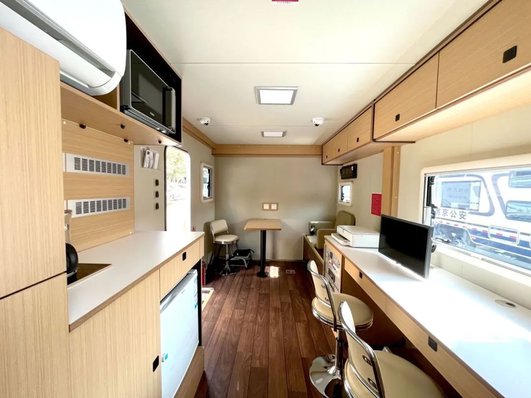 壹定发专用车亮相全球公共安全合作论坛（连云港），为全球普遍安全建设贡献力量