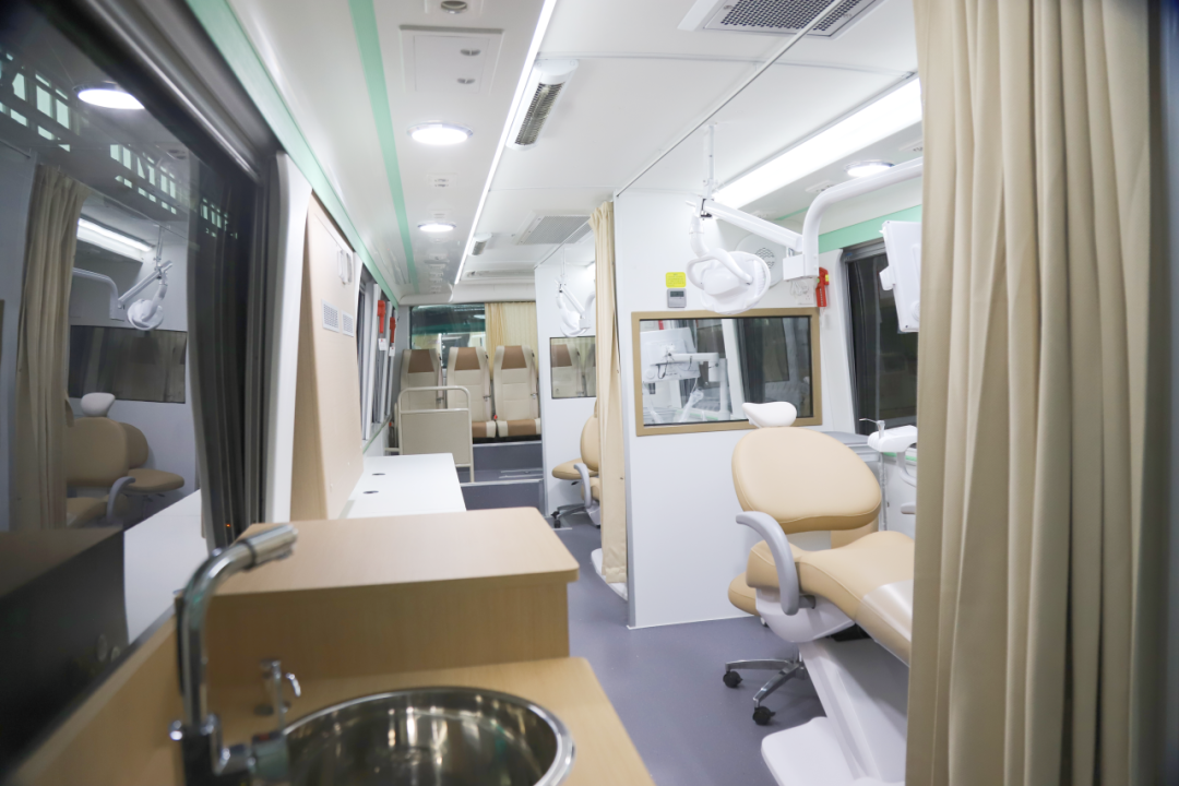 2024“全国爱牙日”｜壹定发牙科体检车匠心守护，让健康从“齿”开始