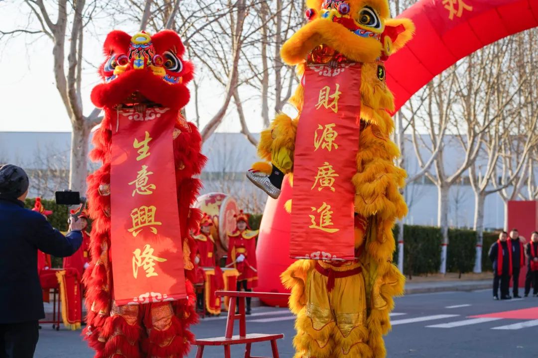 醒狮腾跃启新章 | 壹定发专用车2025年开工盛典燃情开启！