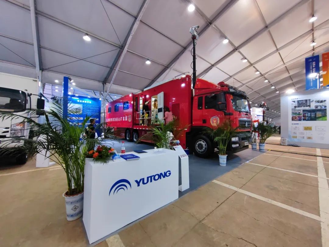 科技赋能应急指挥中枢，壹定发大型通信指挥车参展第四届长沙国际工程机械展览会