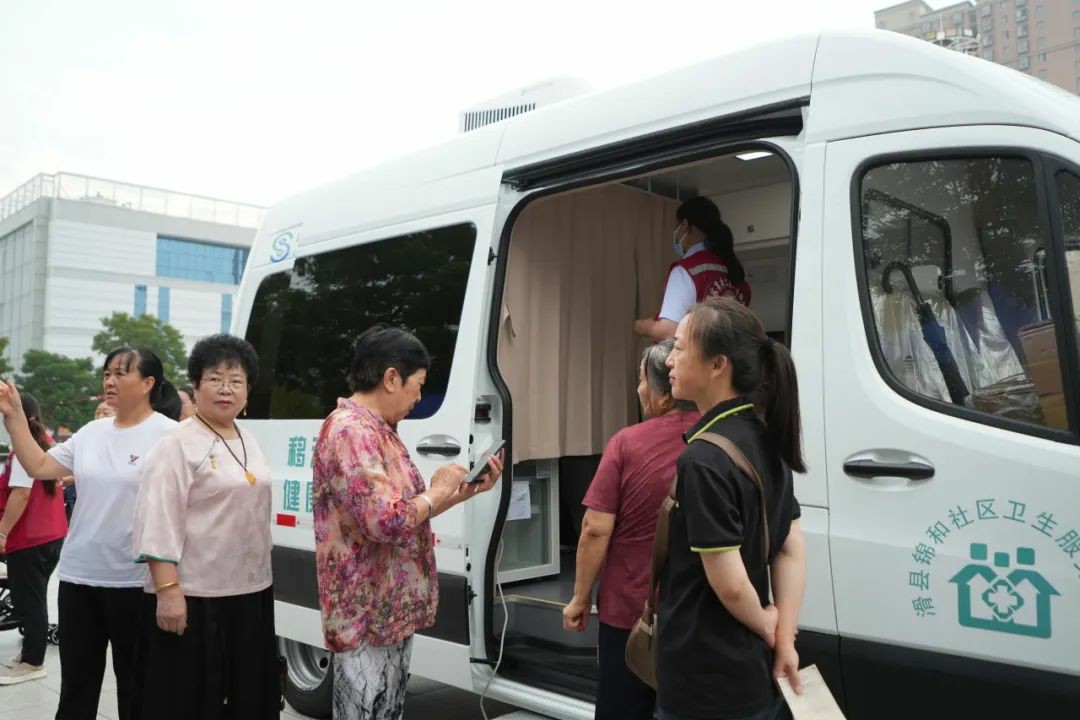 流动医疗暖民心·签约服务进万家! 壹定发民生体检巡诊车助力滑县医共体建设