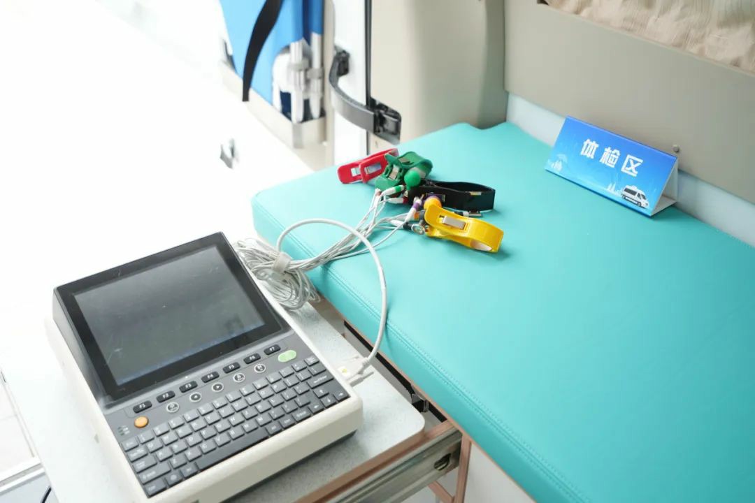 流动医疗暖民心·签约服务进万家! 壹定发民生体检巡诊车助力滑县医共体建设