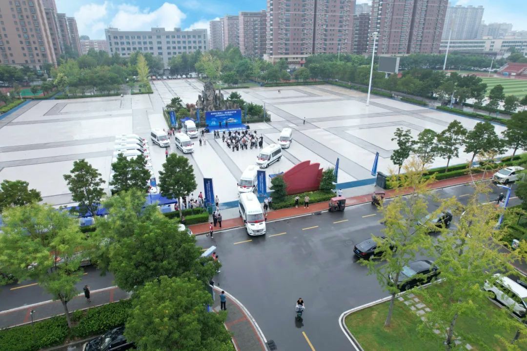 流动医疗暖民心·签约服务进万家! 壹定发民生体检巡诊车助力滑县医共体建设